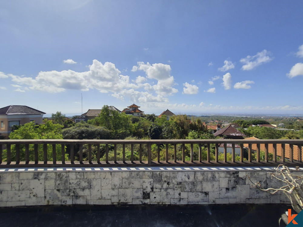 Villa confortable en pleine propriété avec vue sur l'océan à vendre à Balangan