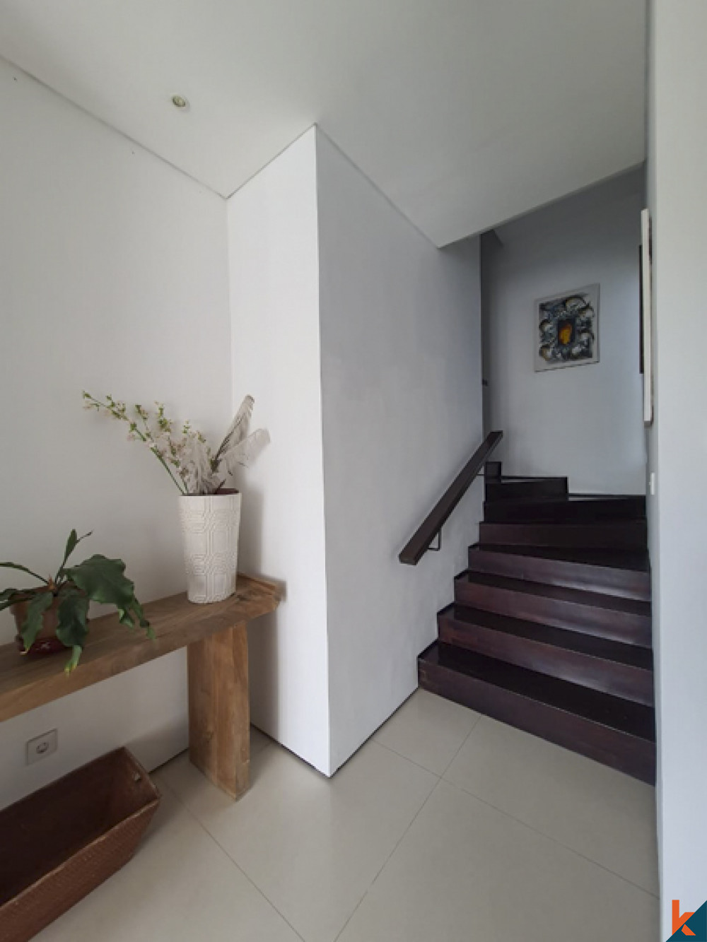 Comfortable Freehold Villa with Ocean View for Sale in Balangan