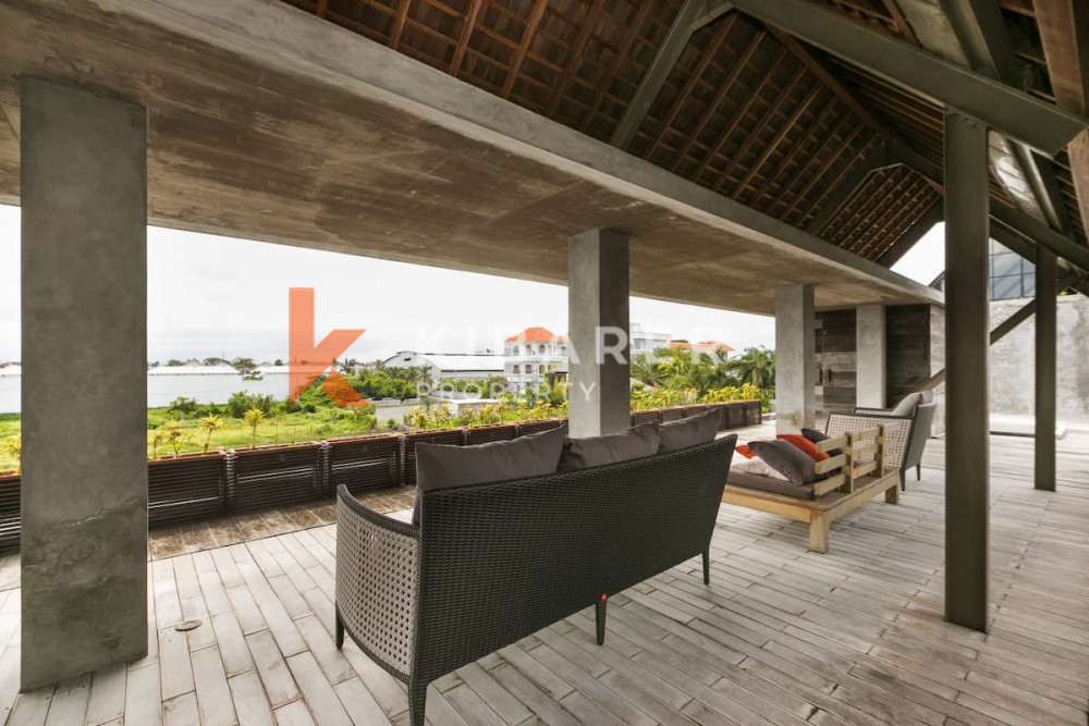 Stunning Three Bedroom Complex Villa only 2 minutes to Canggu Beach ( will be available on 2th October 2022 )