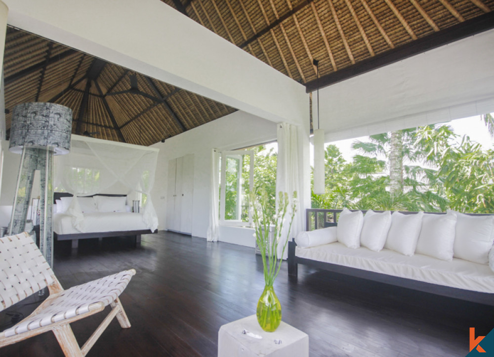 Tropical Three Bedrooms VIlla for Lease in Ubud