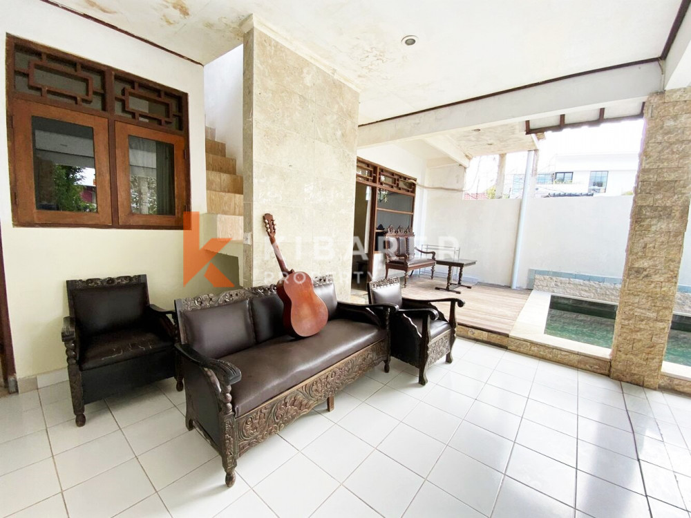 Six Bedroom Guest House For Yearly Rental Situated in Ungasan