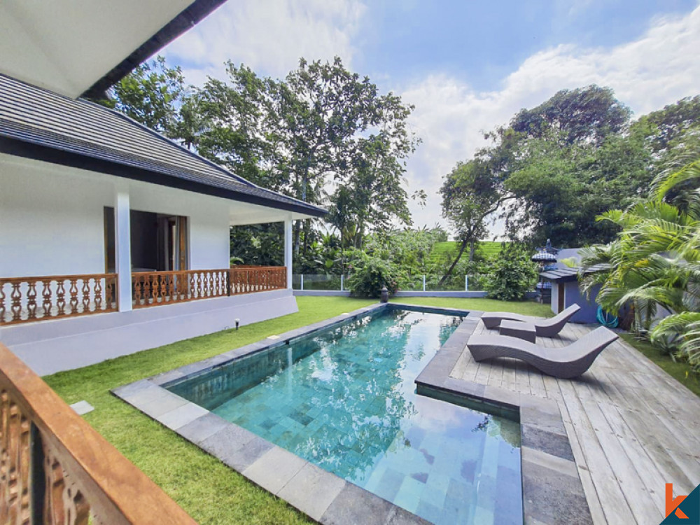 Villa à bail comme neuve de trois chambres avec vue sur les rizières