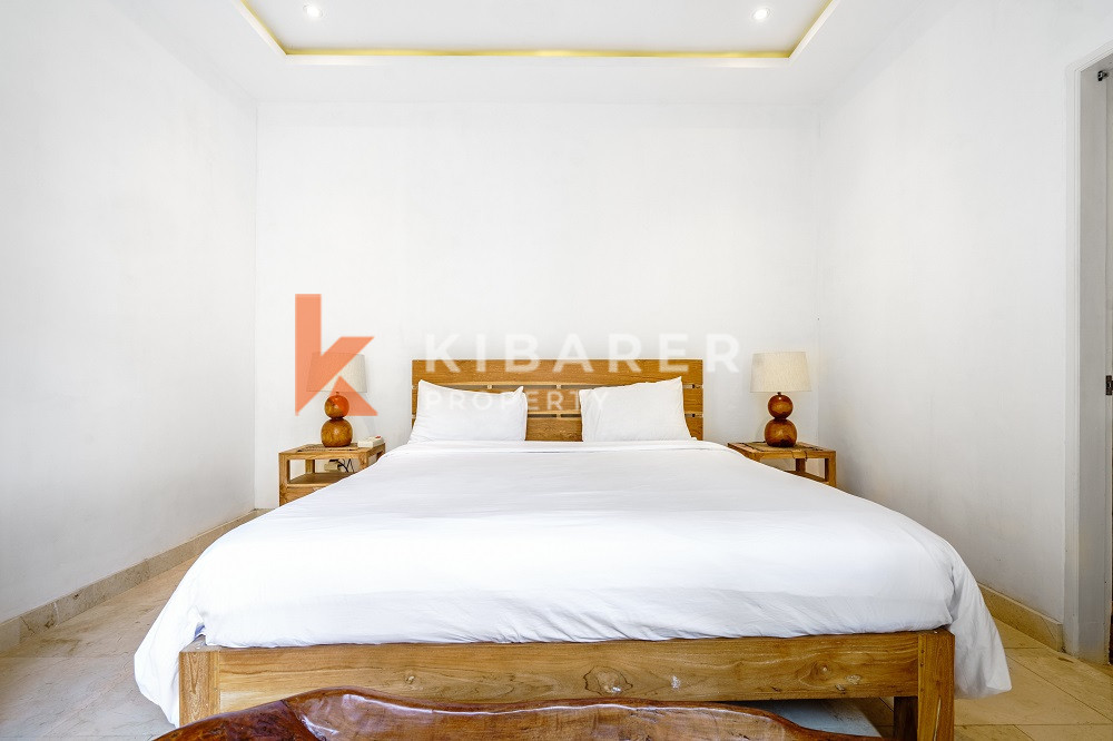 Brand New Four Bedrooms Close Living Villa Di Mertanadi Seminyak