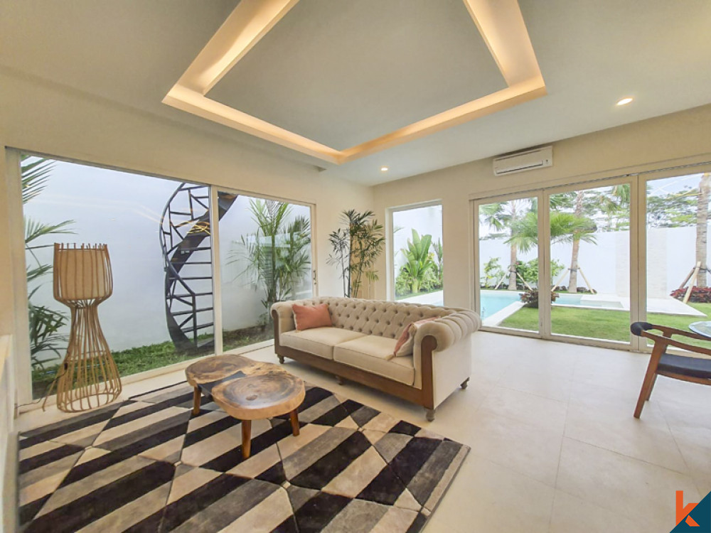 Stylish Two Bedrooms Villa for Lease in Canggu