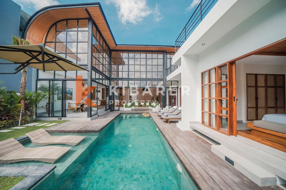 Luxurious Five Bedrooms Freehold Villa for Sale in Canggu