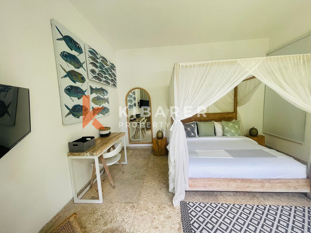 Incroyable villa ouverte de trois chambres dans un emplacement privilégié à Berawa