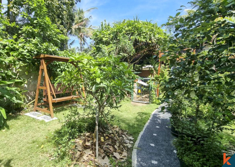 Superbe maison familiale de cinq chambres à vendre à distance de marche de la plage