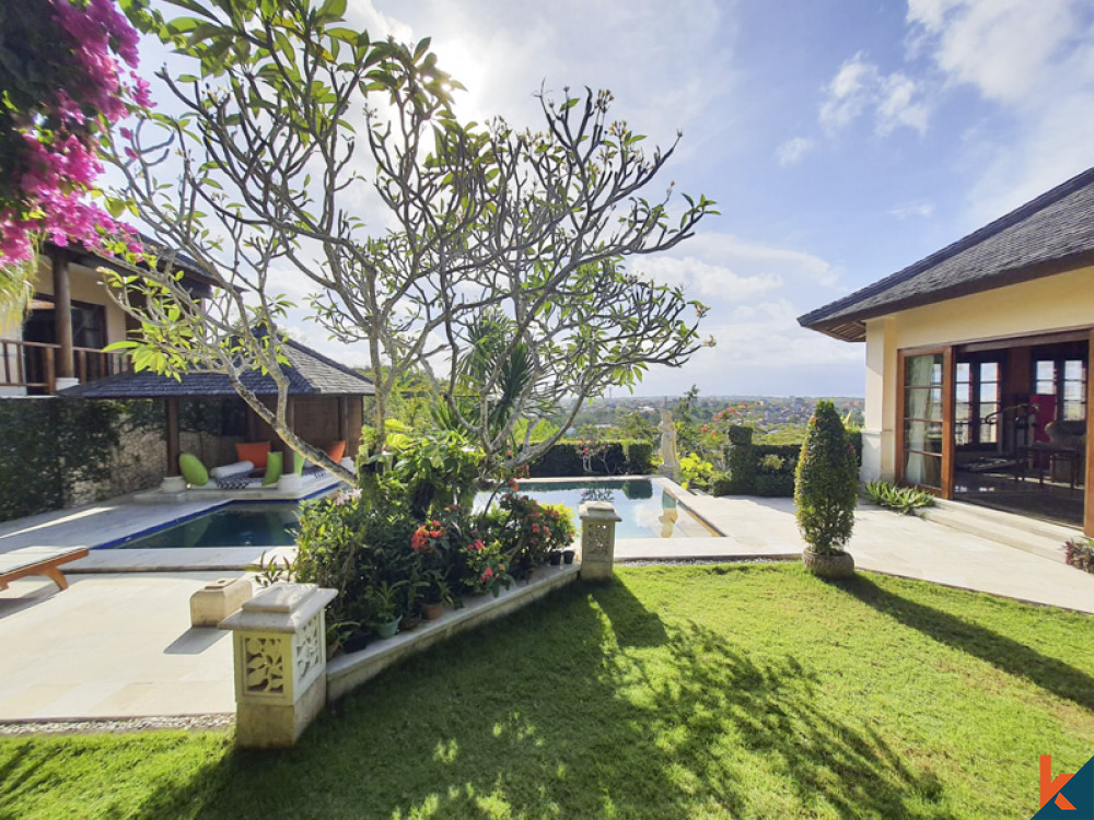 Hilltop Property with 180° Degree Ocean View for Sale in Uluwatu