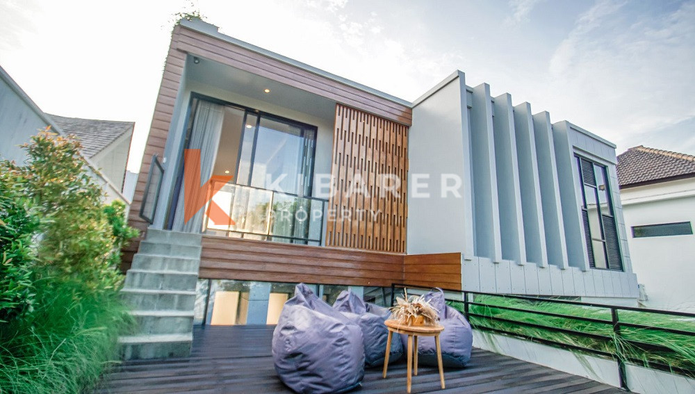 Superbe villa de trois chambres avec vue sur les rizières située à Canggu (sera disponible le 22 novembre 2022)