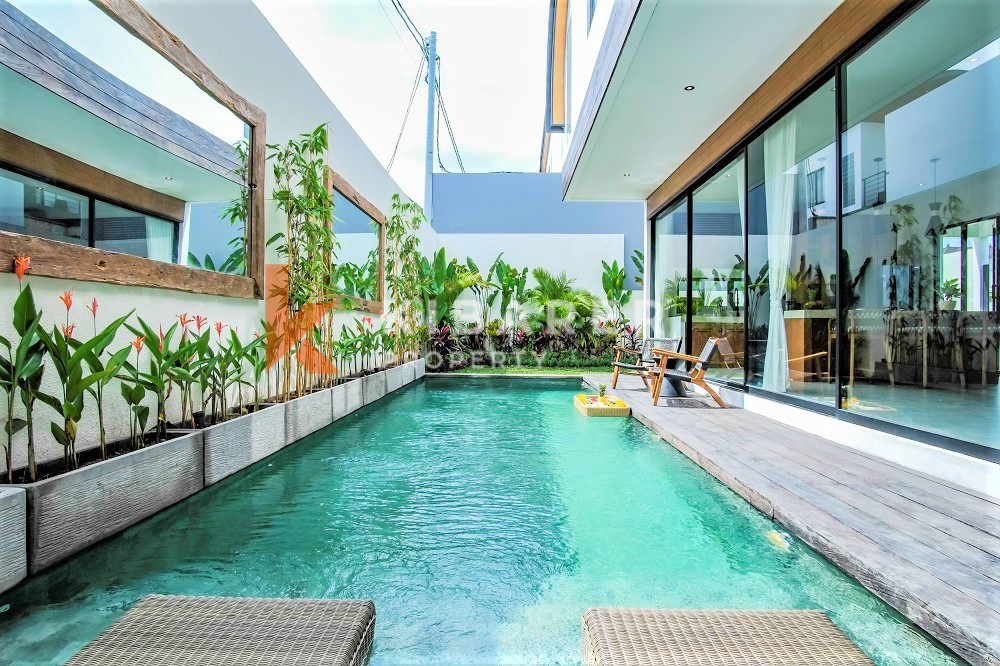 Luxurious Five Bedrooms Freehold Villa for Sale in Canggu