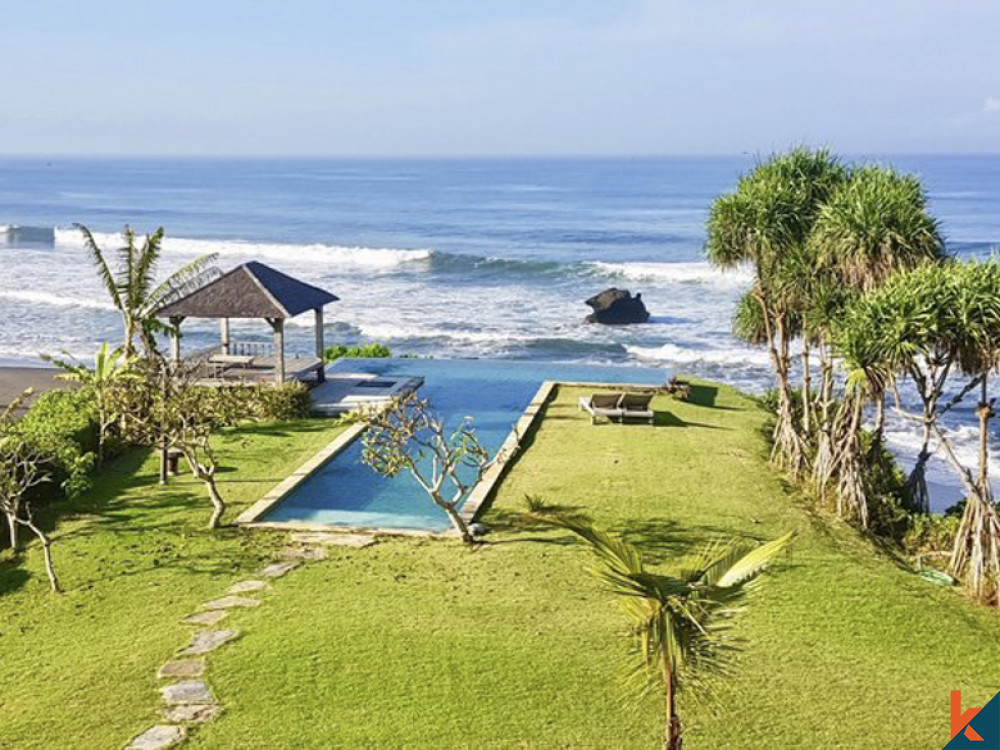 Vila Tepi Pantai Mutlak dengan Pemandangan Menakjubkan untuk Disewakan