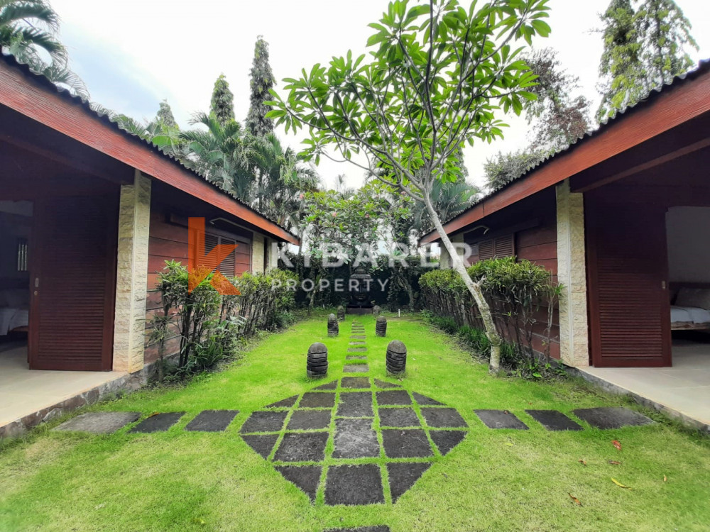 Superbe villa de cinq chambres située dans le quartier paisible de Canggu