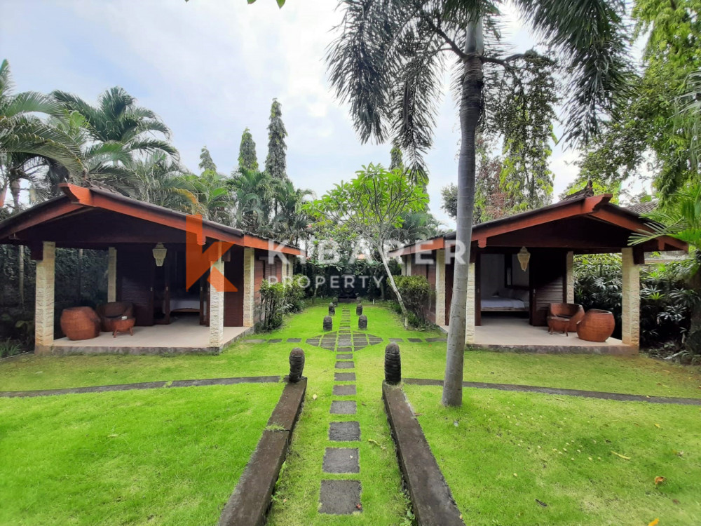 Superbe villa de cinq chambres située dans le quartier paisible de Canggu