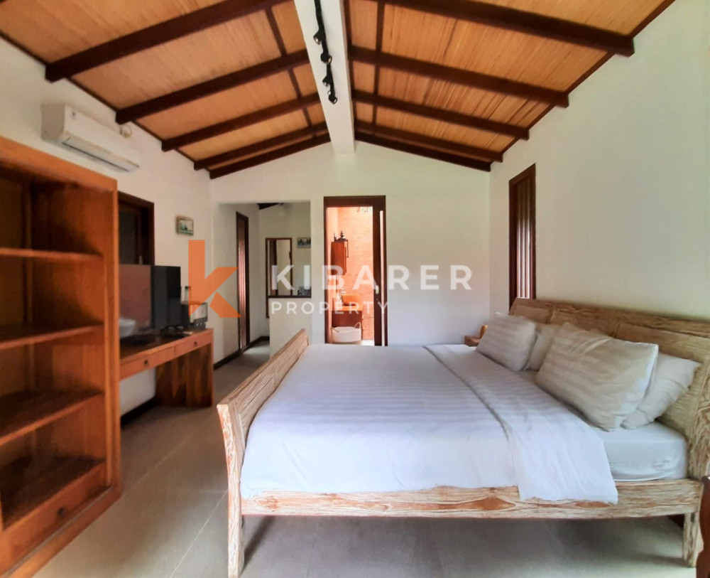 Superbe villa de cinq chambres située dans le quartier paisible de Canggu