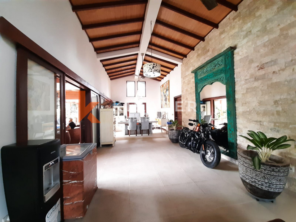 Superbe villa de cinq chambres située dans le quartier paisible de Canggu