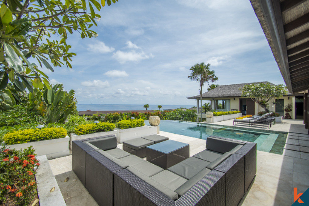 Luxury Freehold Villa with Ocean View in Ungasan