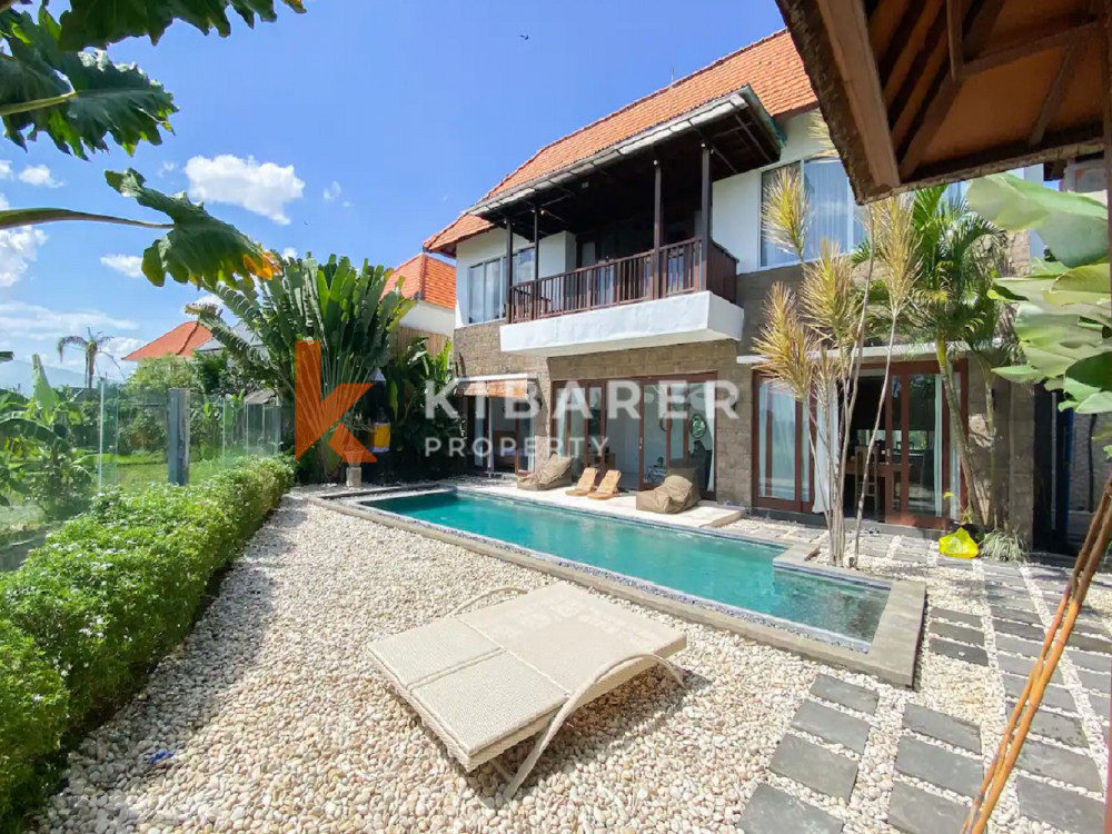 Superbe villa fermée de quatre chambres située à Canggu