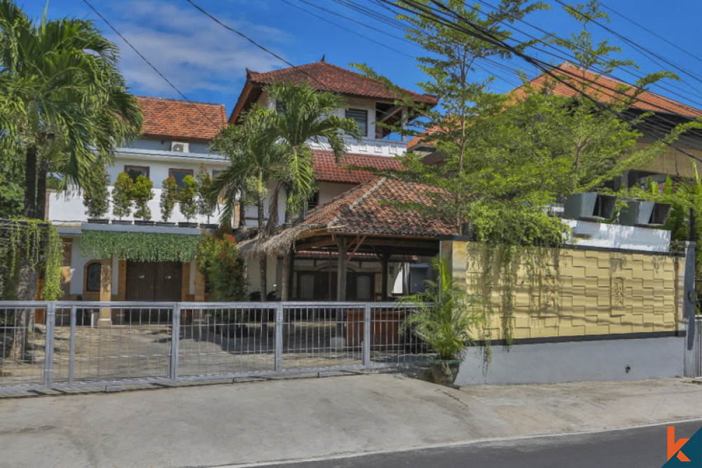 LANGKA ! Vila 27 kamar tidur yang sangat menguntungkan di dekat Pantai Echo, Canggu Bali