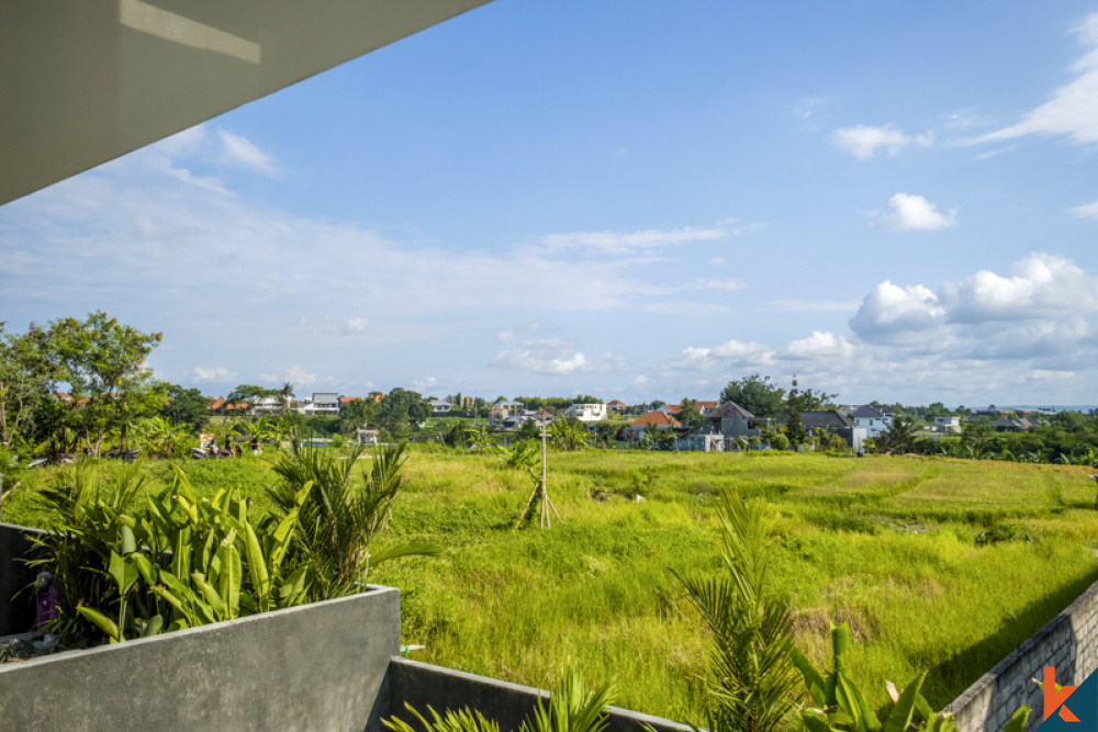 Sewa Modern Tropis Baru dengan pemandangan sawah di Berawa