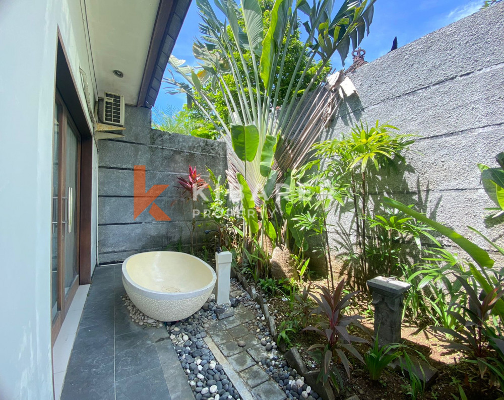 Beautiful One Bedroom Sharing Pool Villa located in Seminyak