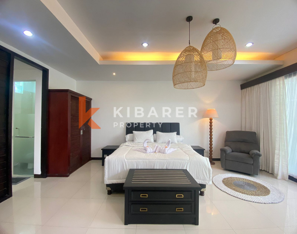 Beautiful One Bedroom Sharing Pool Villa located in Seminyak