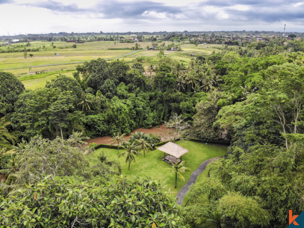 Unique Riverside Leasehold Land