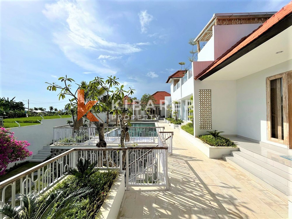 Amazing Brand New Four Bedrooms Enclosed Living Villa With View In Padonan (AVAILABLE 01 APR 2026)