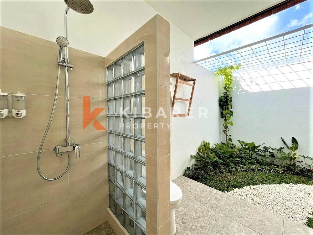 Amazing Brand New Four Bedrooms Enclosed Living Villa With View In Padonan (AVAILABLE 01 APR 2026)