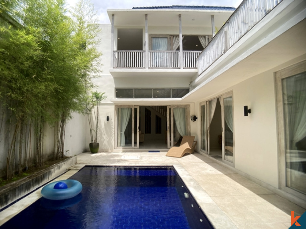 Gorgeous 2 Bedroom in Kerobokan Free View of Lush Ricefield for Sale