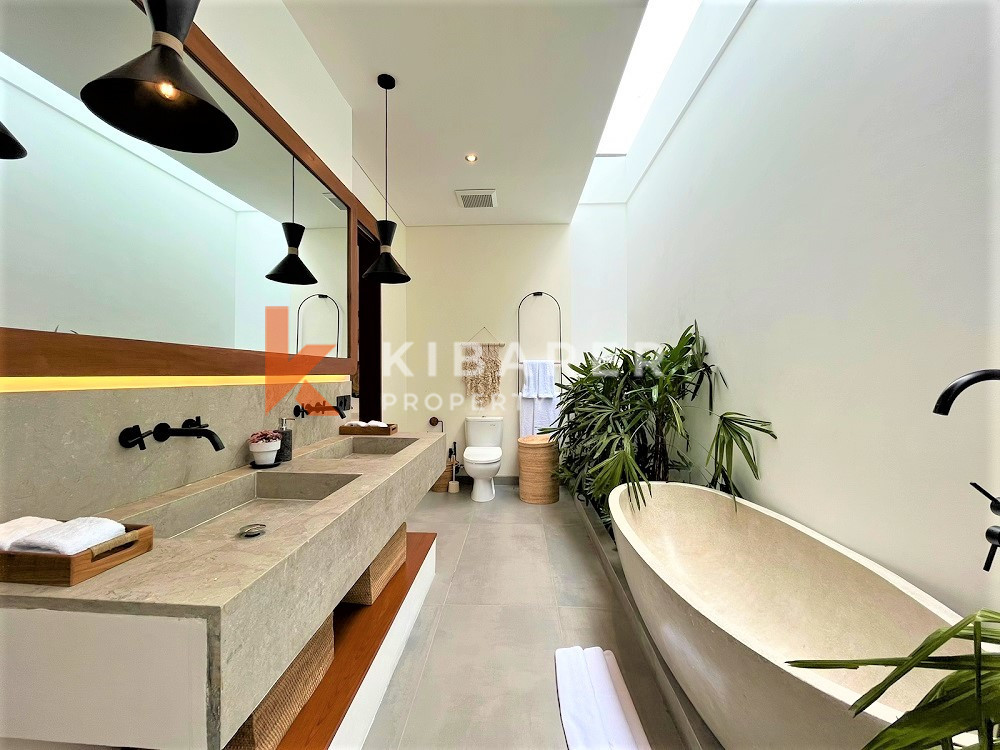 Incroyable Design Villa Ouverte de Trois Chambres à Coucher Située à Cemagi