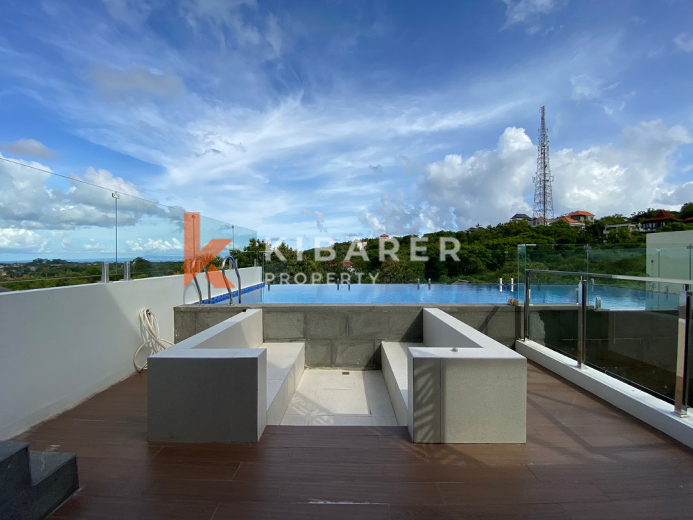 Villa moderne de trois chambres avec vue sur la baie et vie fermée à Nusa Dua