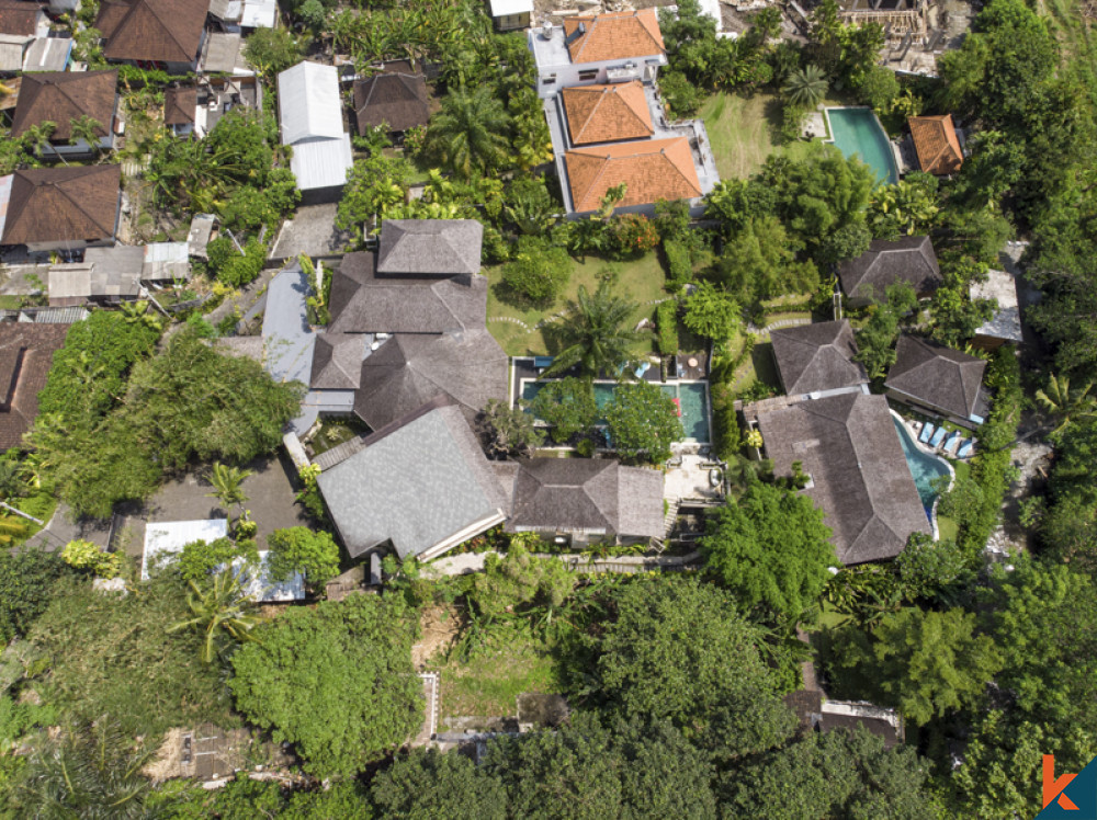 Incroyable villa en pleine propriété au bord de la rivière avec vue sur les rizières à vendre à Pererenan