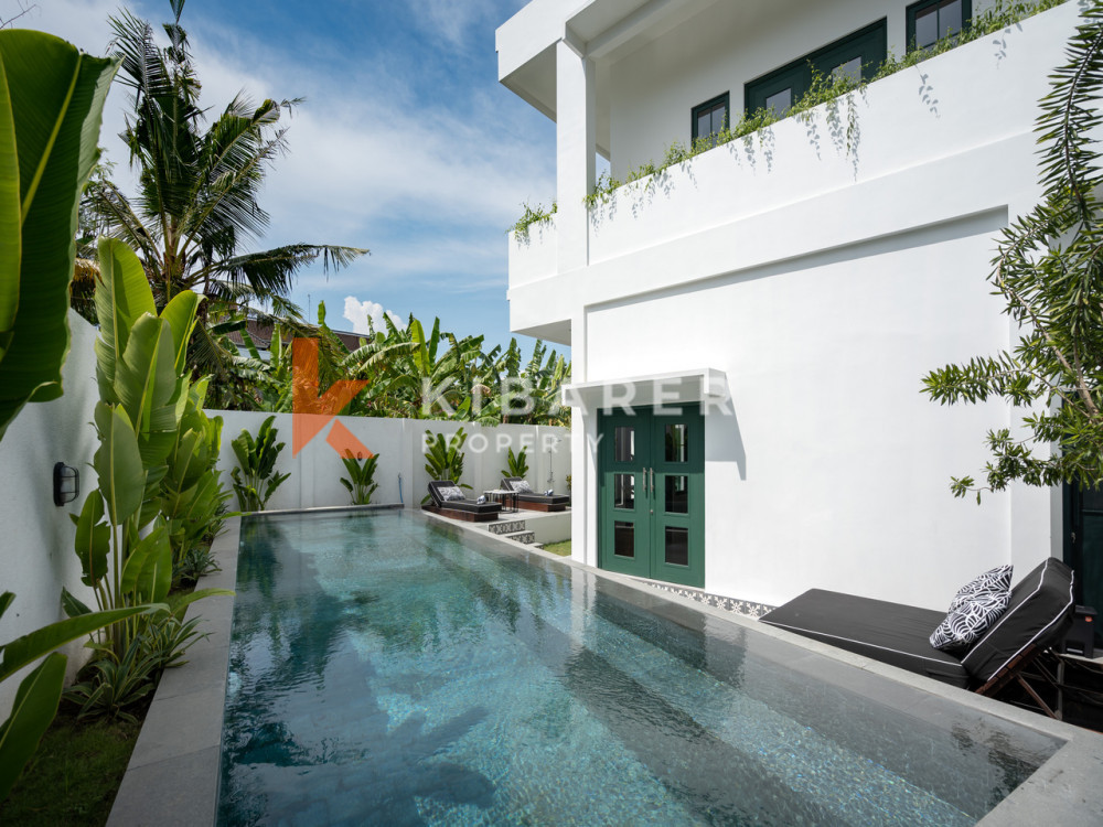 Magnifique villa fermée de quatre chambres avec piscine située à Canggu