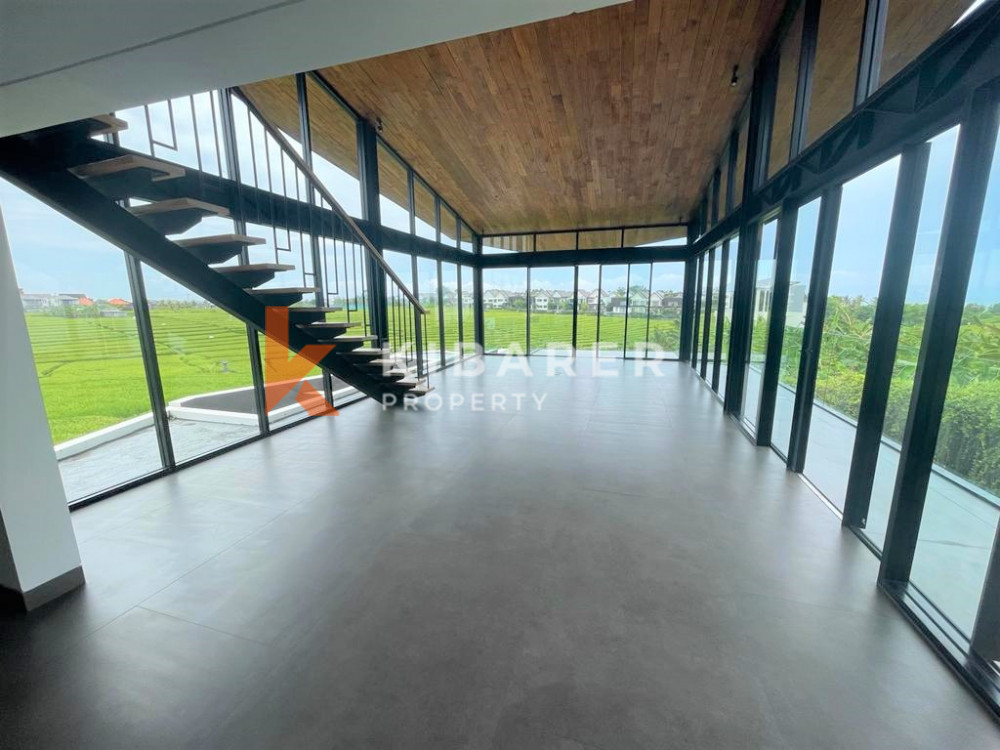 Gorgeous Three Bedroom + Mezzanine Villa with rice field view in Cemagi ( minimum 3 months rental )