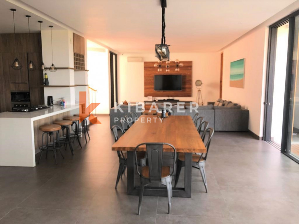 Gorgeous Three Bedroom + Mezzanine Villa with rice field view in Cemagi ( minimum 3 months rental )