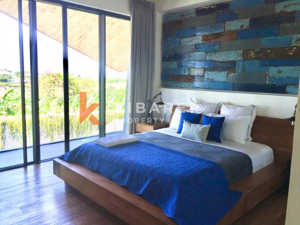 Gorgeous Three Bedroom + Mezzanine Villa with rice field view in Cemagi ( minimum 3 months rental )
