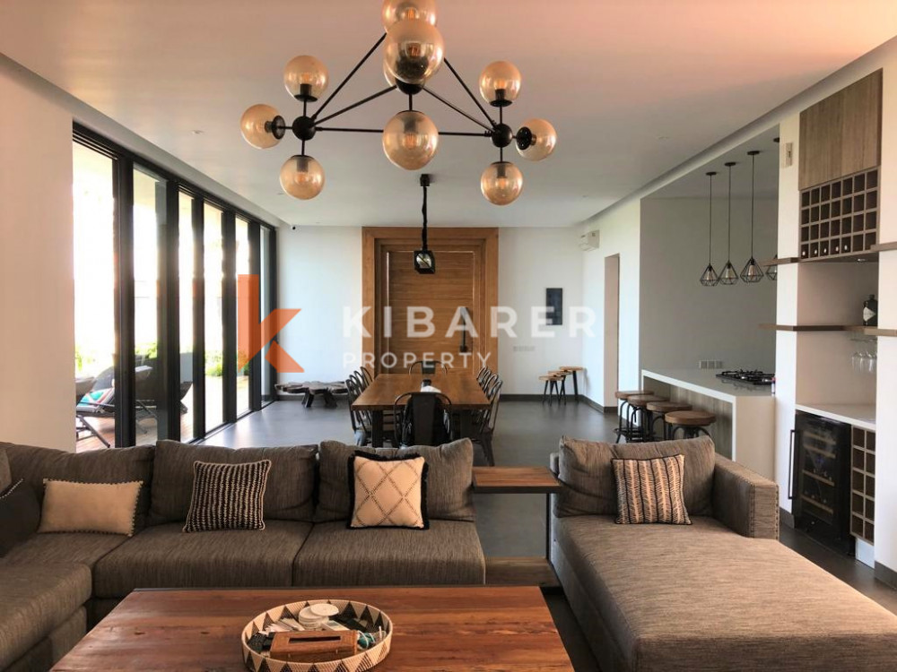 Gorgeous Three Bedroom + Mezzanine Villa with rice field view in Cemagi ( minimum 3 months rental )