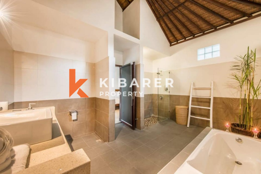Amazing Three Bedroom Open Living Villa Terletak Di Lokasi Utama Seminyak