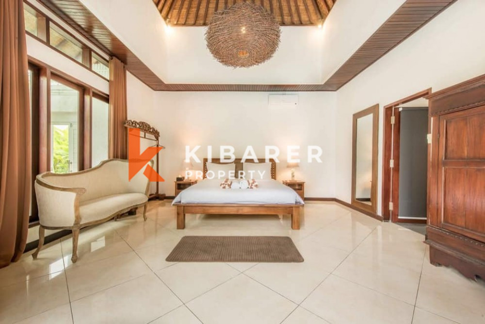 Amazing Three Bedroom Open Living Villa Terletak Di Lokasi Utama Seminyak