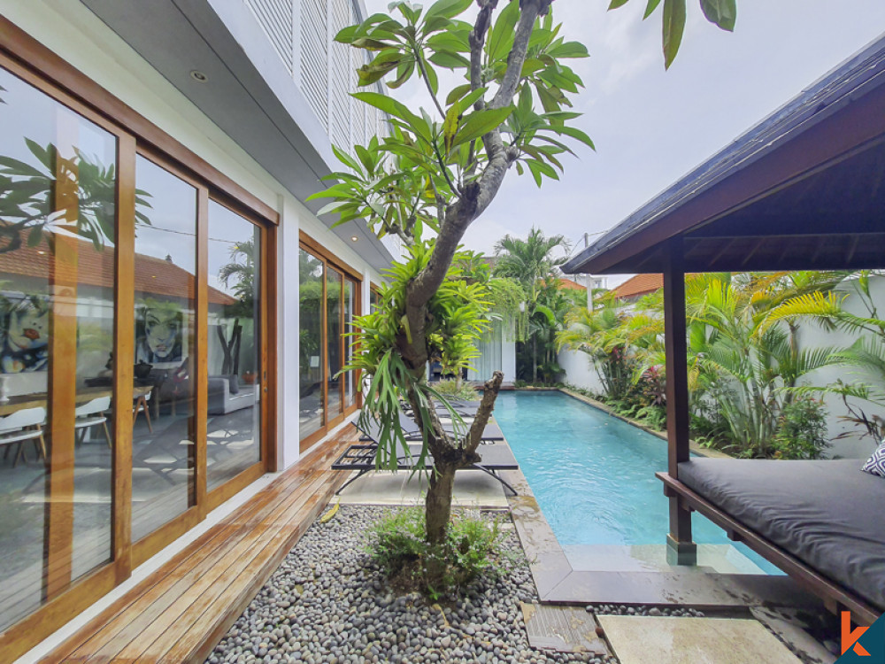 ROI Villa de quatre chambres dans le centre de Seminyak