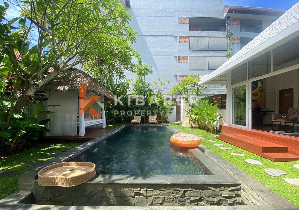 Gorgeous Three Bedroom Villa walking distance to Canggu Beach ( Available 4th April )