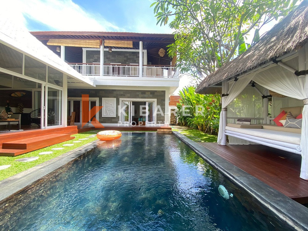 Magnifique villa de trois chambres à distance de marche de la plage de Canggu