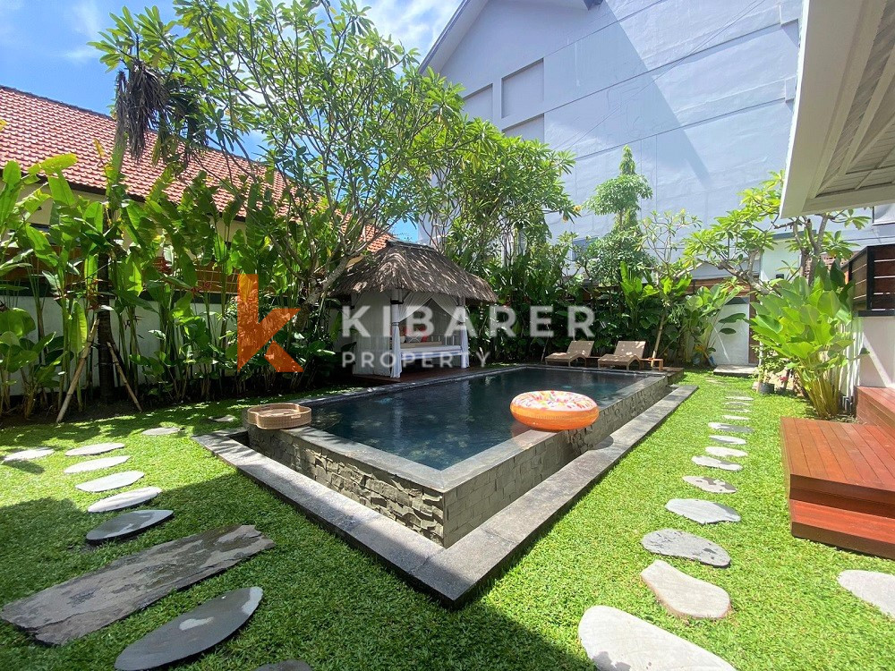 Gorgeous Three Bedroom Villa walking distance to Canggu Beach ( Available 4th April )