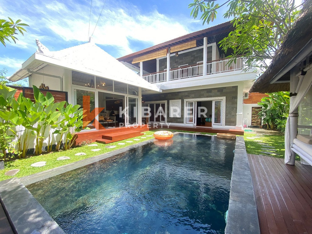 Magnifique villa de trois chambres à distance de marche de la plage de Canggu