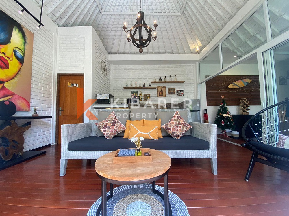 Gorgeous Three Bedroom Villa walking distance to Canggu Beach ( Available 4th April )