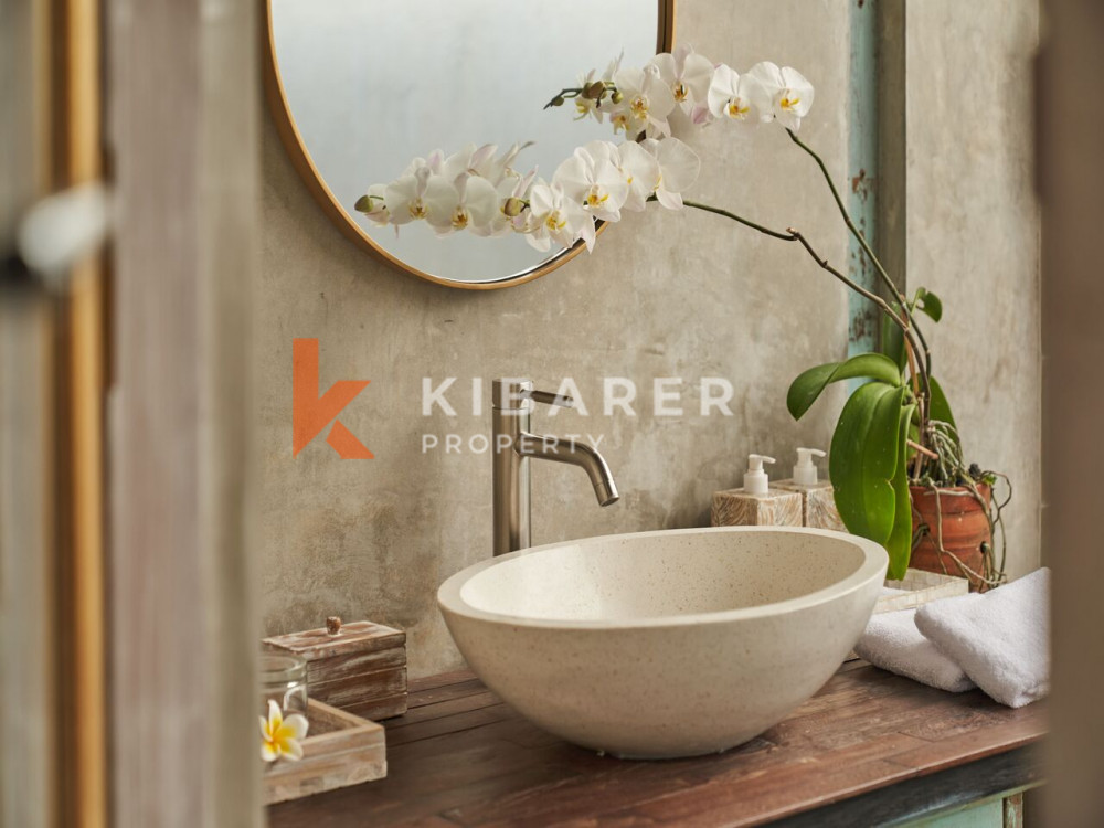 Stylish One Bedroom Complex Villa Shared Pool Located in Batu Belig