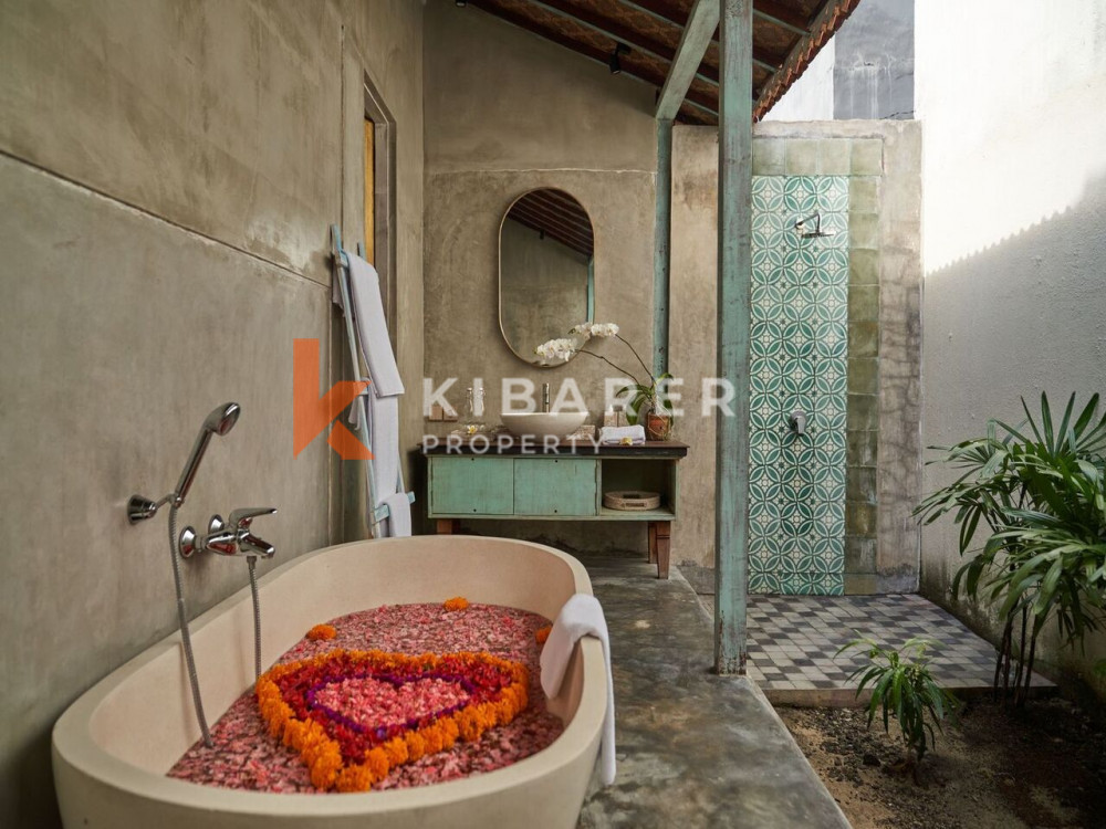 Stylish One Bedroom Complex Villa Shared Pool Located in Batu Belig