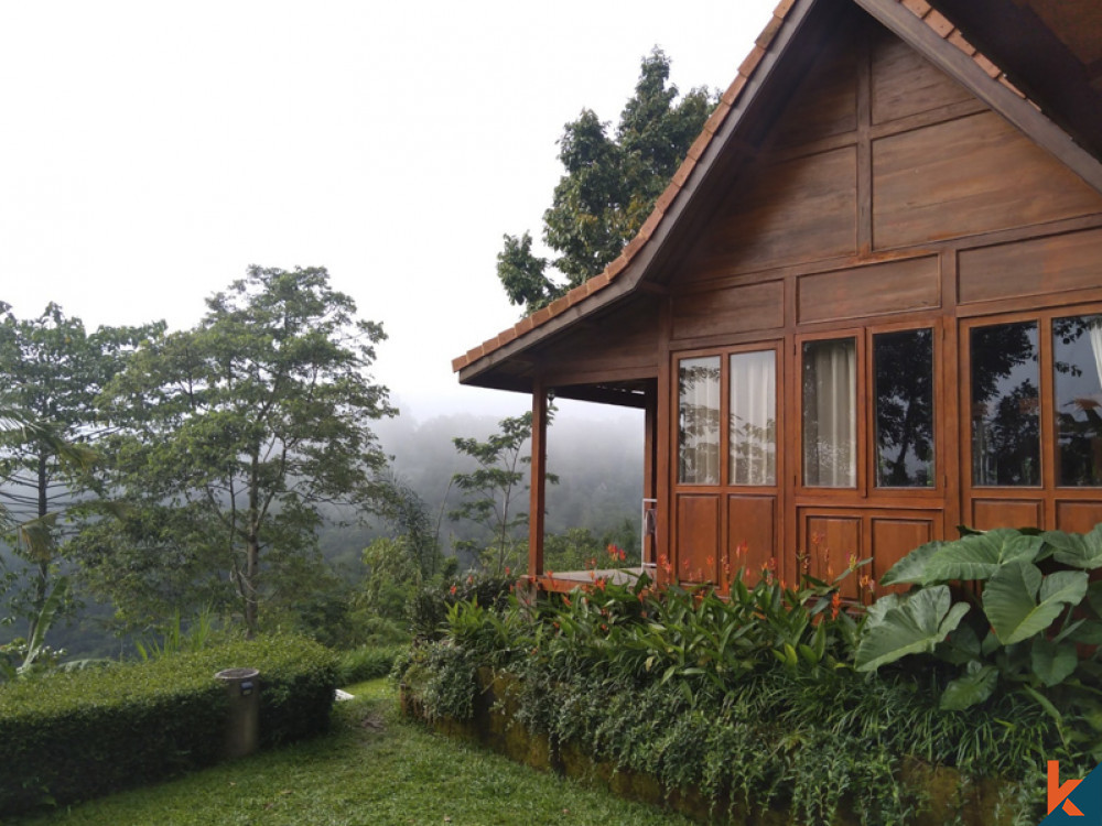 Freehold Wooden House with Amazing View in Gianyar