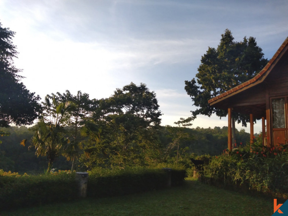 Rumah Kayu Hak Milik dengan Pemandangan Menakjubkan di Gianyar