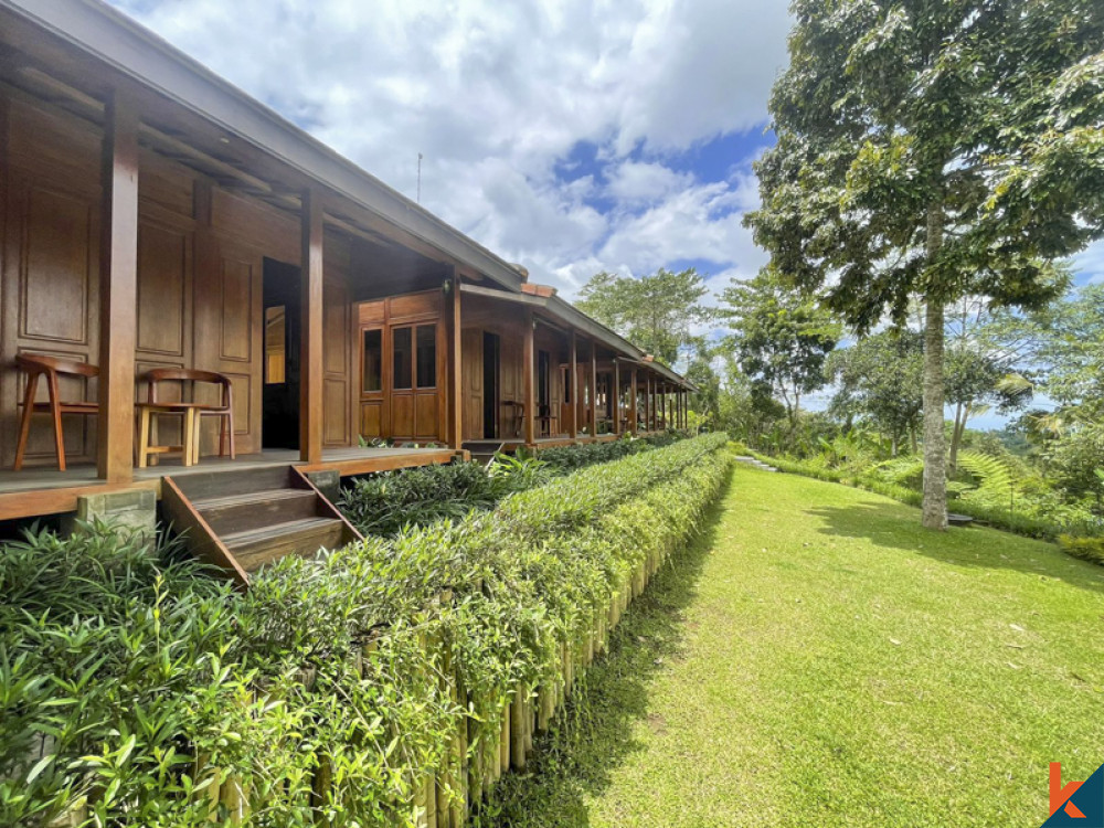 Rumah Kayu Hak Milik dengan Pemandangan Menakjubkan di Gianyar